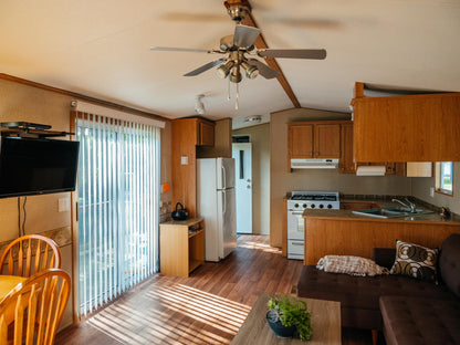 AQC Prince Edward County Escape 🌊 - Weekend Accommodations