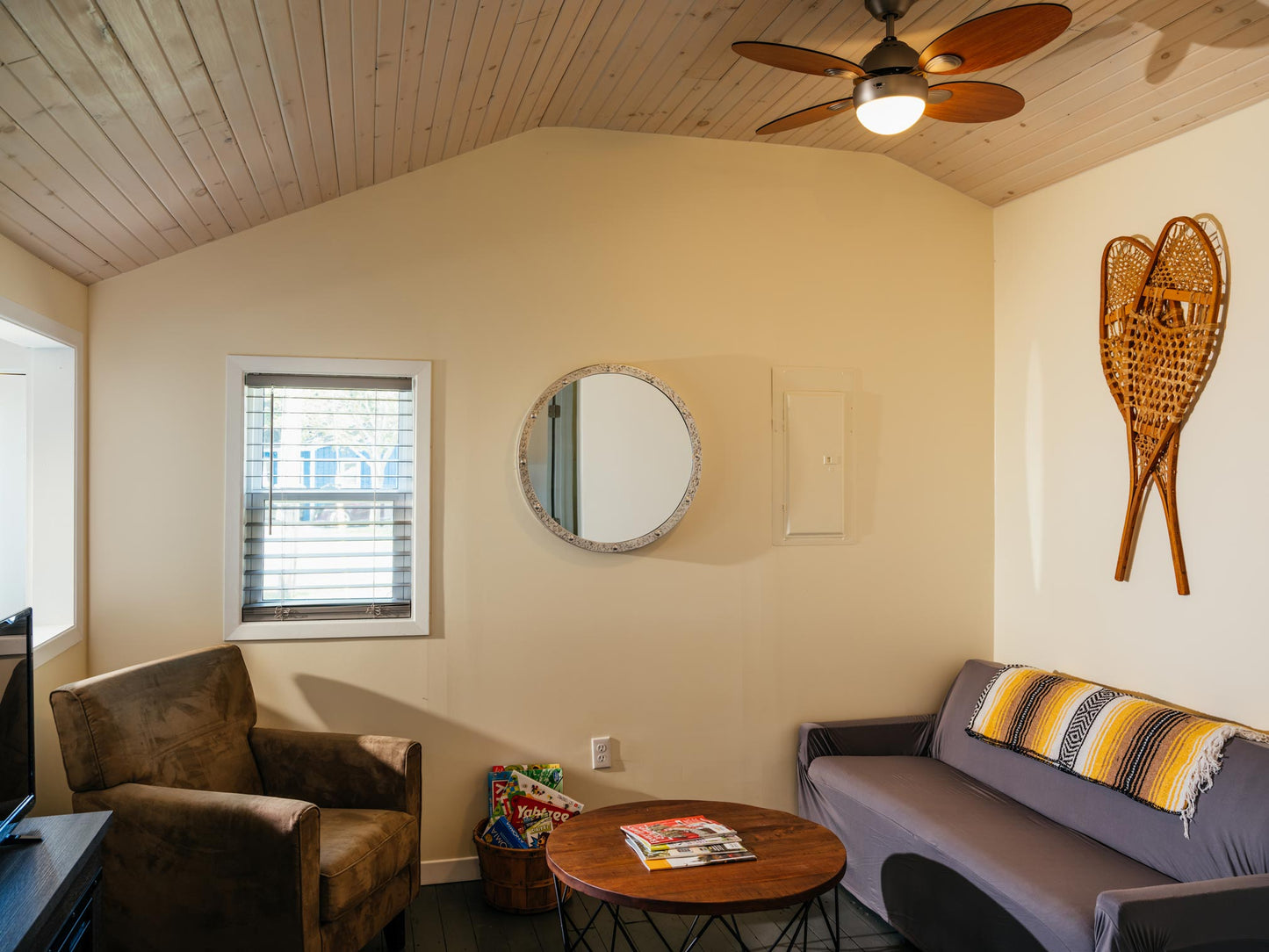 AQC Prince Edward County Escape 🌊 - Weekend Accommodations