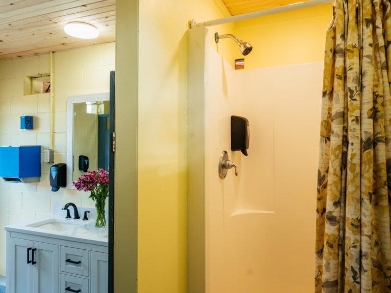 AQC Prince Edward County Escape 🌊 - Weekend Accommodations