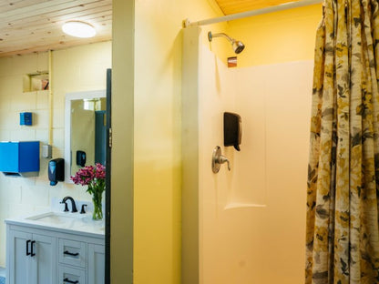 AQC Prince Edward County Escape 🌊 - Weekend Accommodations