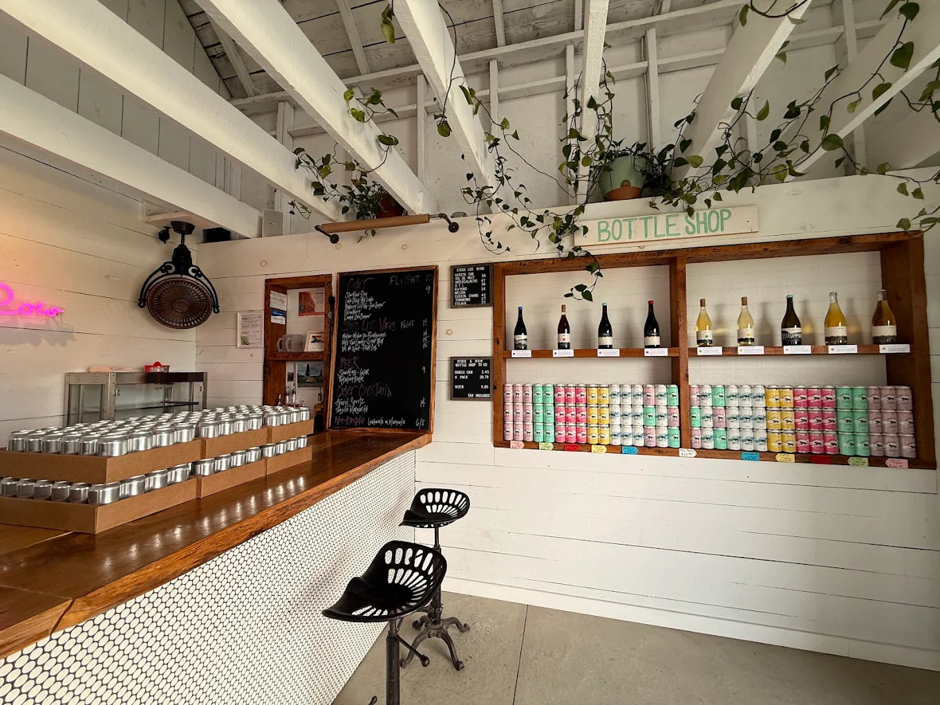 AQC Prince Edward County Escape 🌊 - Weekend Accommodations